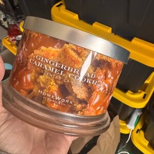 HomeWorx Gingerbread Caramel Cookie Scented Candle